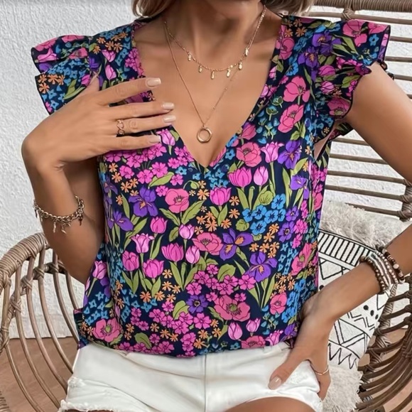New! Beautiful Floral Print Bulbs Tulip Iris V Neck Ruffled Short Sleeves - Picture 3 of 7